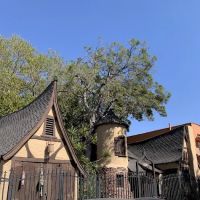 Hansel and Gretel Cottages ico