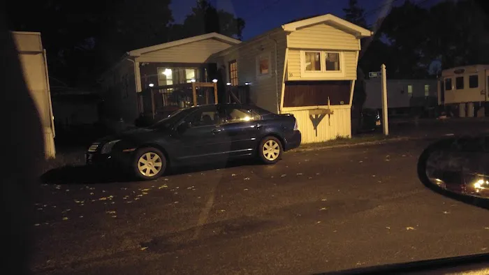 Finn's Mobile Home Park & Sales Picture 7