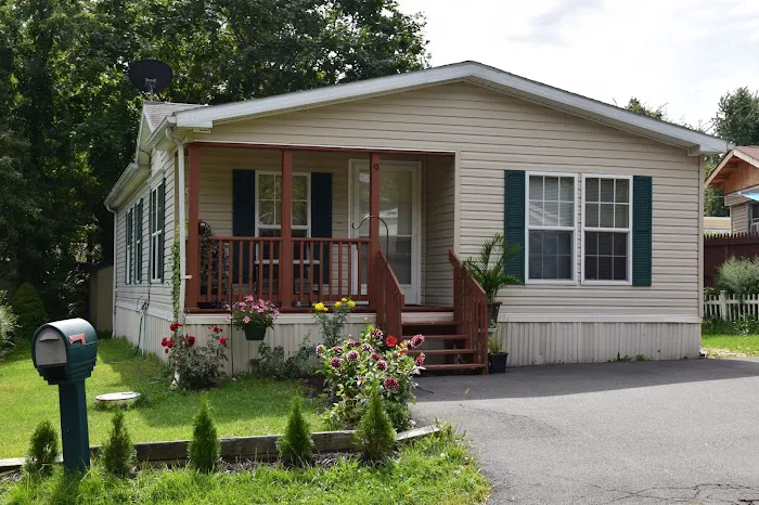 Spring Valley Village Manufactured Home Community Picture 1