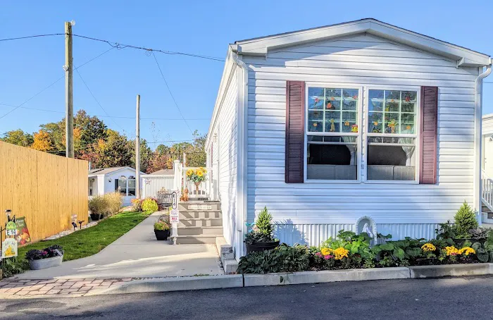 Edison Mobile Estates Picture 3