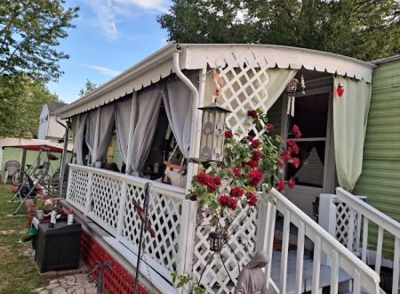 Sam's Mobile Home Park