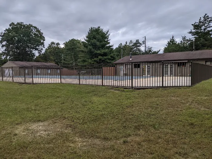 Pine Cone Resort Picture 1