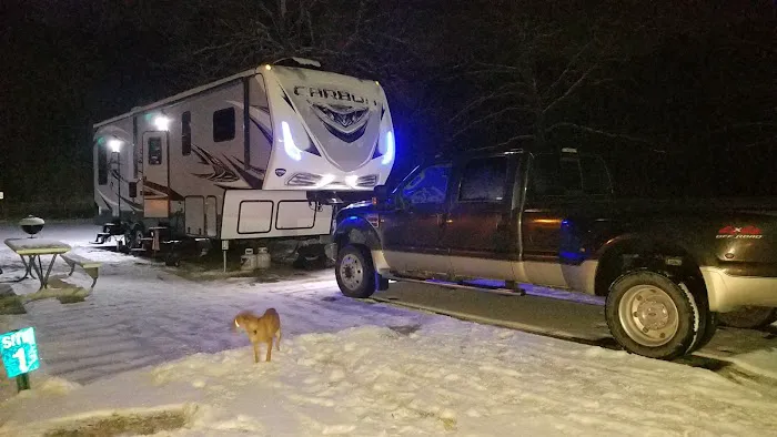 Navy Earle MWR RV Park Picture 4