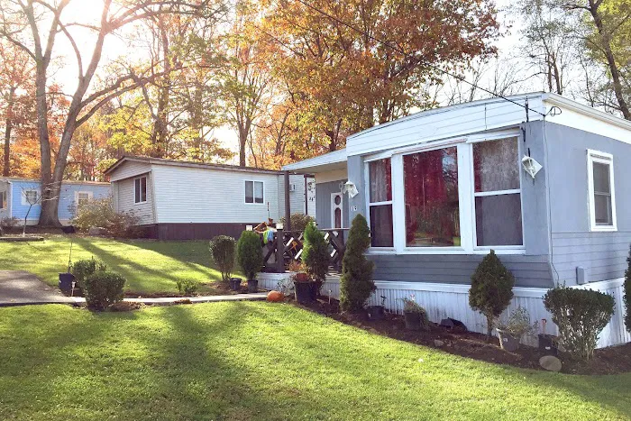 Silver Stream Village Manufactured Home Community Picture 5