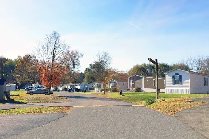 Silver Stream Village Manufactured Home Community Picture 7