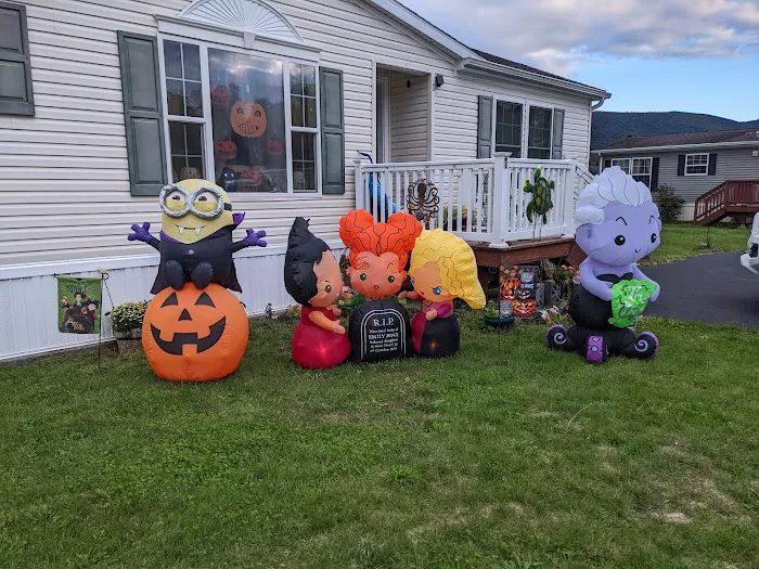 Bob Mobile Home Park Picture 2