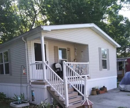 Oak Tree Manufactured Home Community