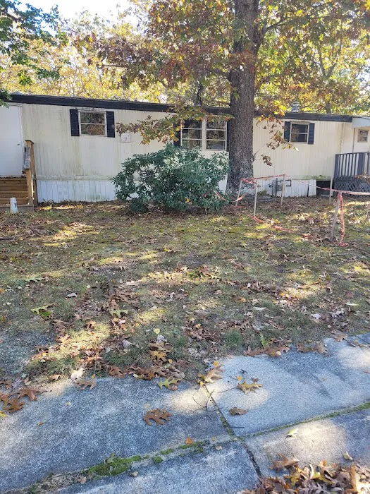 Maple Glen Mobile Home Park Picture 3