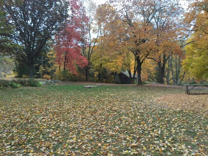 Sun-Air Lakeside Camp Picture 8