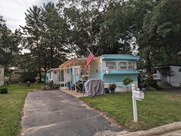 Roberts Mobile Home Park Picture 1