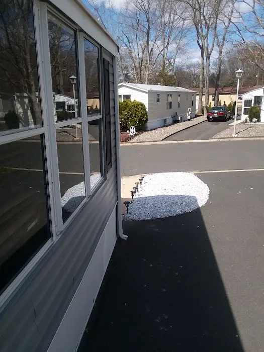 Roberts Mobile Home Park Picture 4