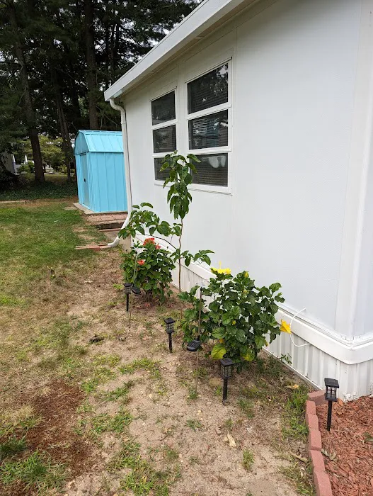 Roberts Mobile Home Park Picture 9