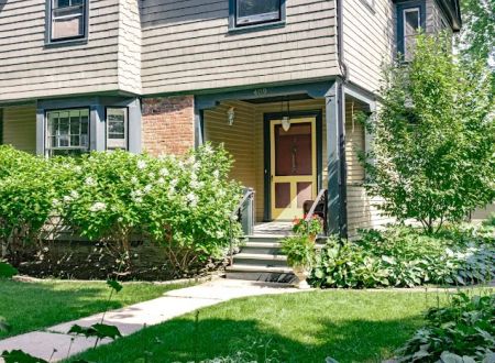 The Laurel Cottage