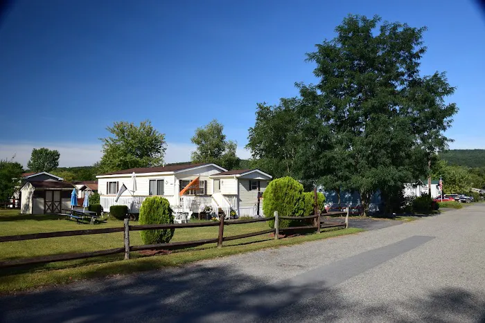 Huguenot Estates Manufactured Home Community Picture 3