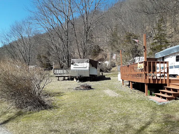 Bear Creek Campgrounds Picture 3