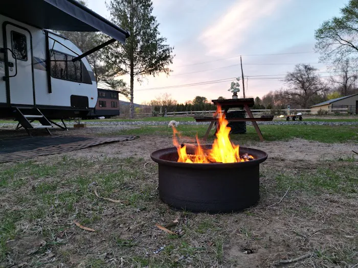 Lake Haven Campground Picture 2