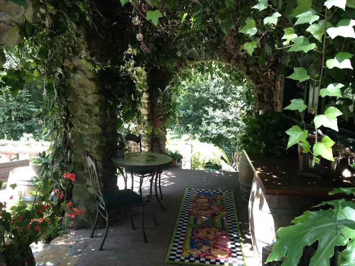 Pythian House Cottage Picture 5
