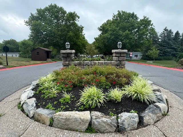 Hickory Hills Manufactured Home Community Picture 2