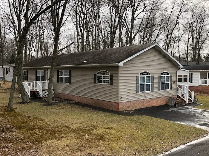 Pennwood Crossing Manufactured Home Community Picture 3