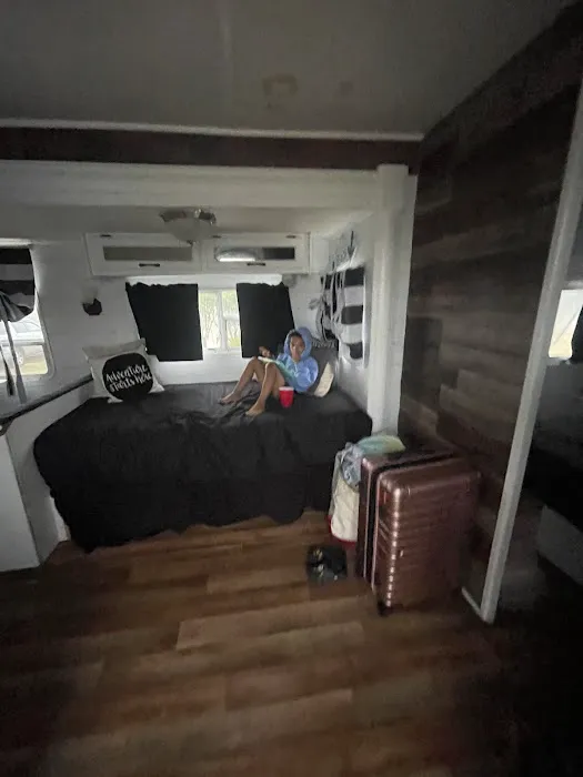 Luxury Camper Rentals Picture 1