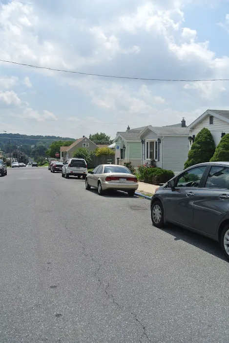 Holly Park Court Mobile Home Park, by Valley Community Management Picture 2