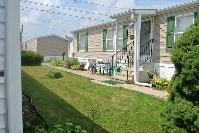 Holly Park Court Mobile Home Park, by Valley Community Management Picture 5