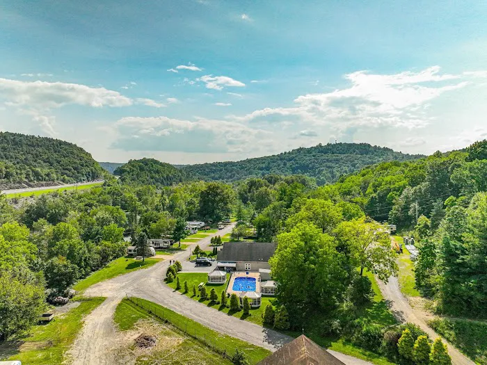 Pocono Point RV & Campground Picture 4