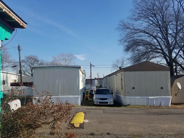 Newton Creek Mobile Home Park Picture 3