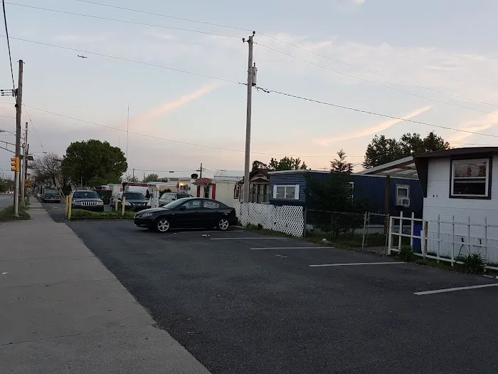 Woodlynne Trailer Park Picture 1