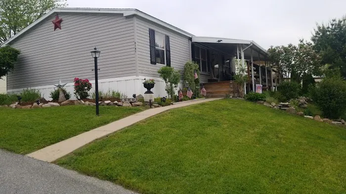 Glencrest Mobile Home Park, by Valley Community Management Picture 2