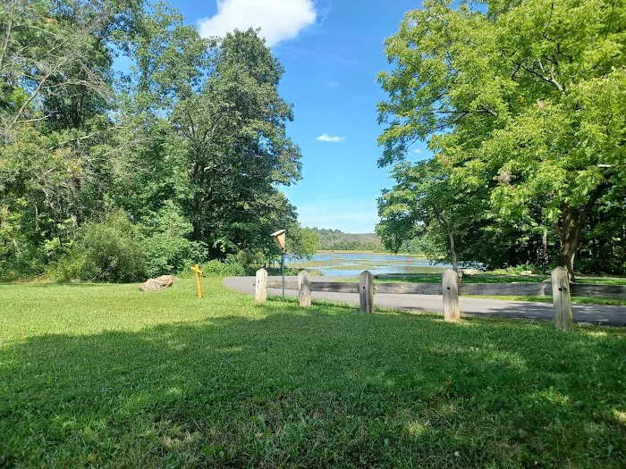 Lake Towhee Camp Grounds Picture 6