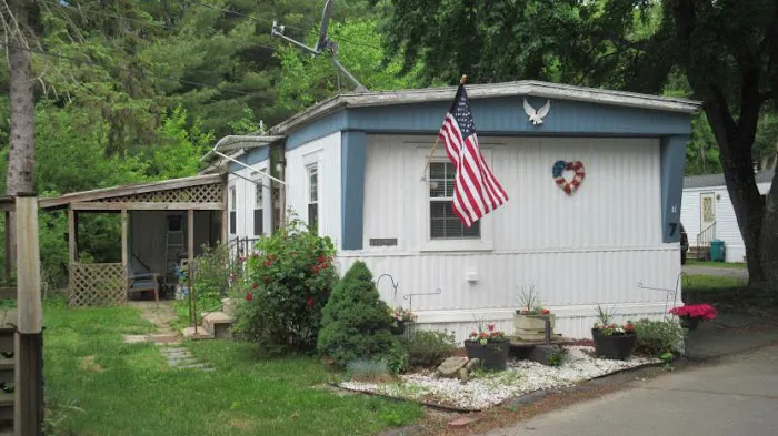 Creekside Estates Picture 3