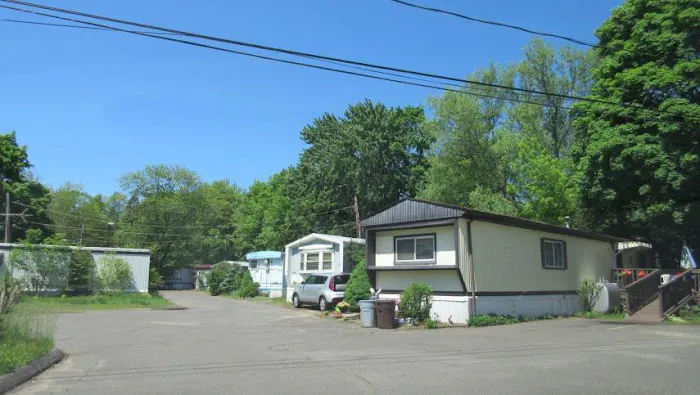 Creekside Estates Picture 2
