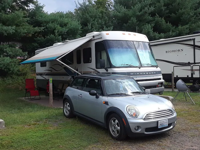Totoket Valley RV Park Picture 8