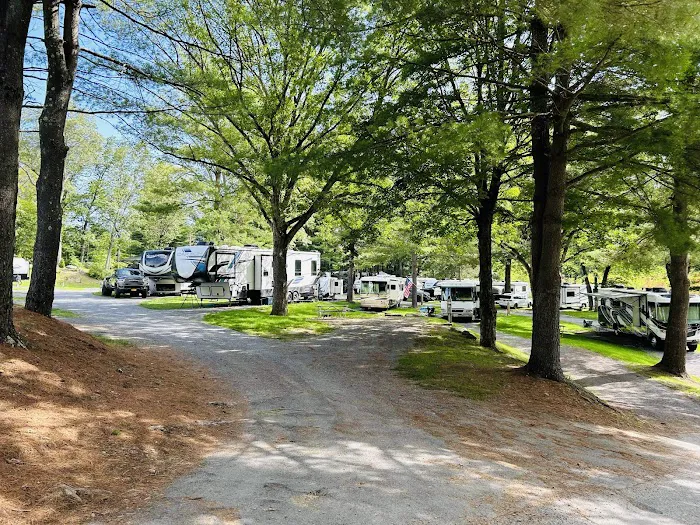 Interlake RV Park Picture 4