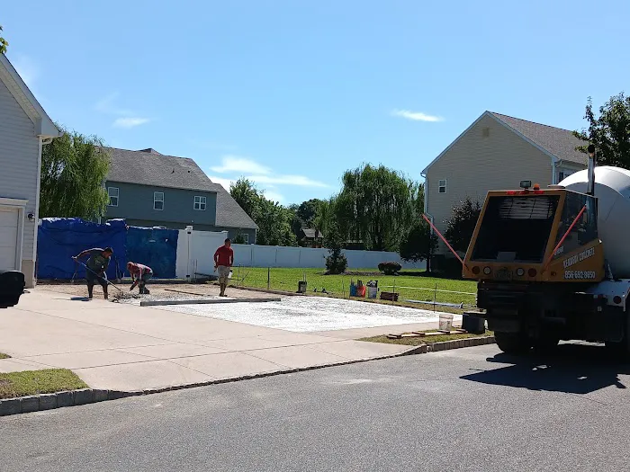 Whispering Pines Mobile Home Park Picture 1