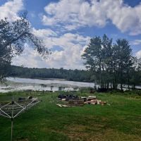 Charlies Lakeside Colony ico