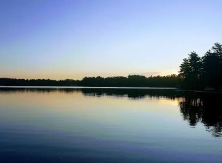 Kingston Cottage By The Lake