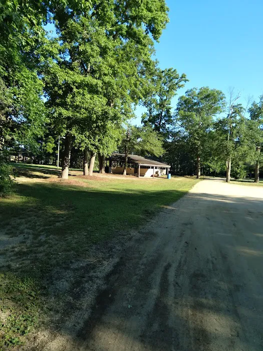 Holly Green Camping Grounds Picture 4