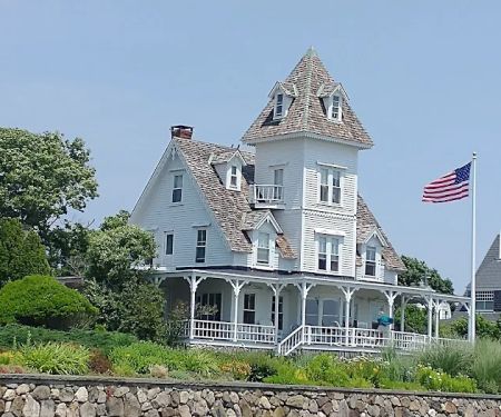 Philbrick's By the Sea