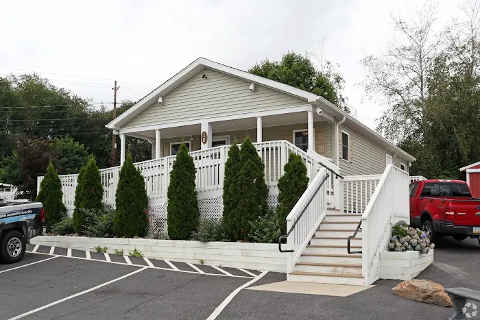 Maple Manor Picture 1