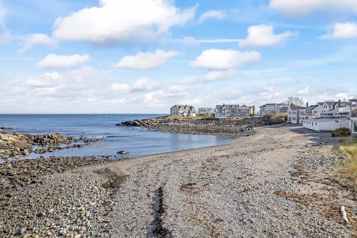 Perkins Cove Oceanfront Cottage Picture 5