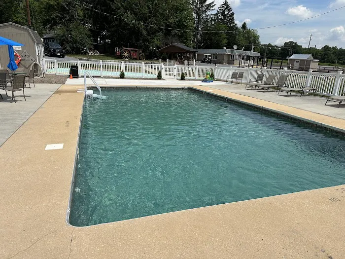 Dutch Valley RV Park Picture 3
