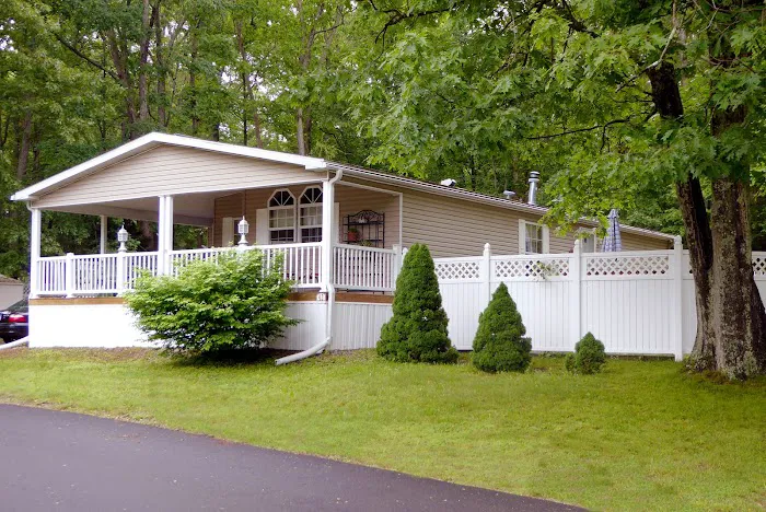 Evergreen Springs Manufactured Home Community Picture 1