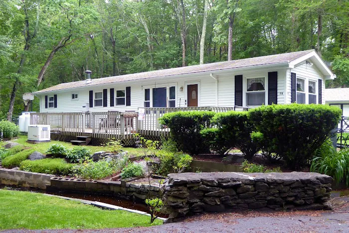 Evergreen Springs Manufactured Home Community Picture 2