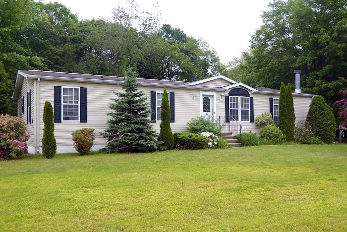 Evergreen Springs Manufactured Home Community Picture 4