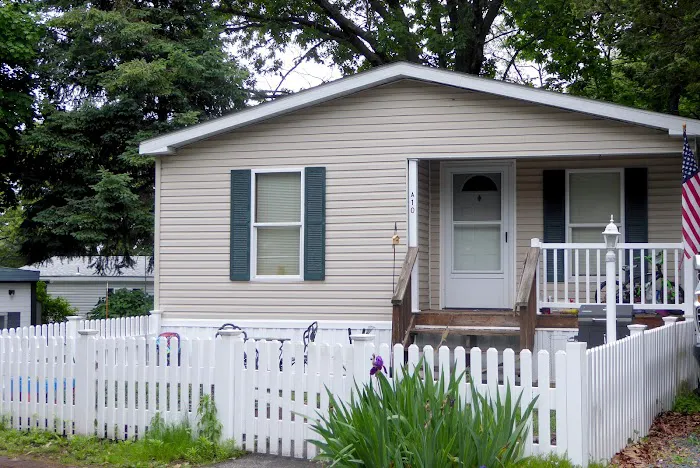 Cedar Grove Manufactured Home Community Picture 4
