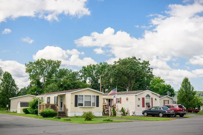 Rolling Hills Mobile Home Park Picture 6