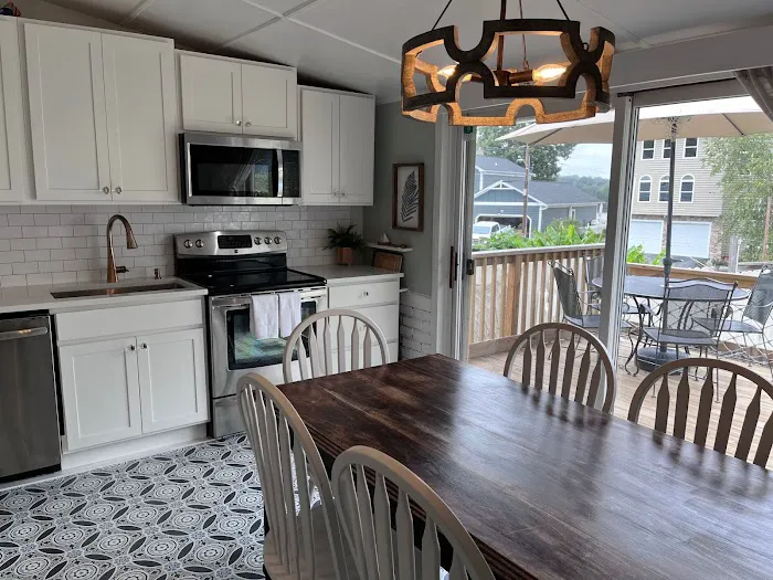 Pier Joy Cottage Picture 5