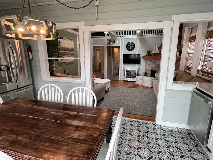 Pier Joy Cottage Picture 7